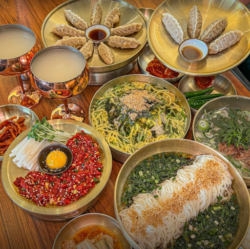 [반월당 맛집] 부자면 본점에서 한우 육회 비빔메밀면 12,900원으로 특별한 맛을 경험하세요!